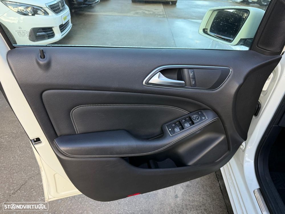 Mercedes-Benz B 180 CDI BlueEFFICIENCY Aut. - 29