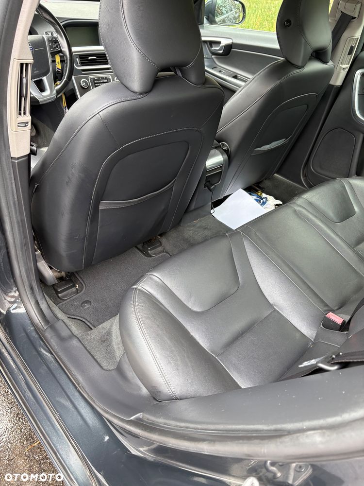 Volvo S60 T5 Drive-E Momentum - 12