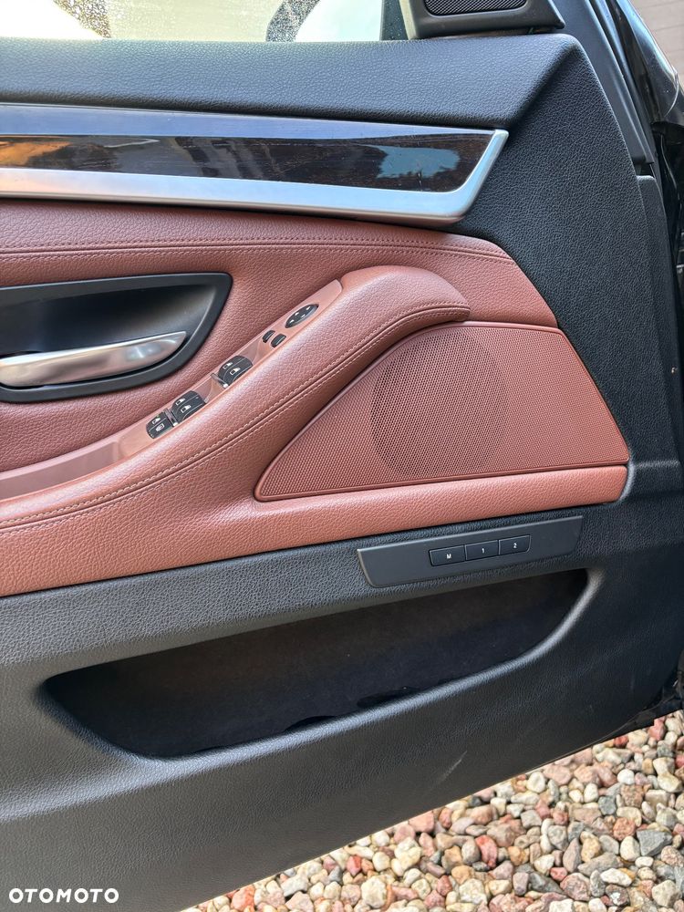 BMW Seria 5 ver-525d - 13