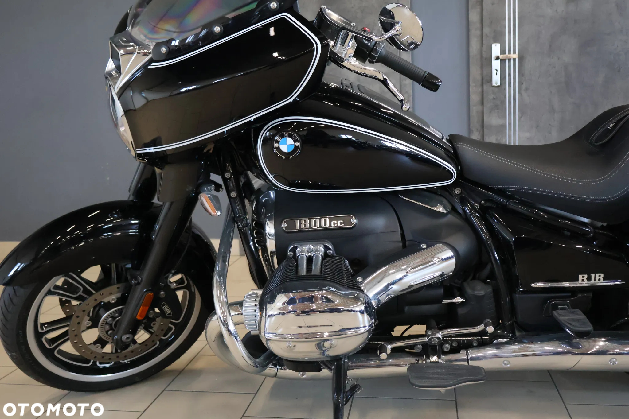 BMW R - 18