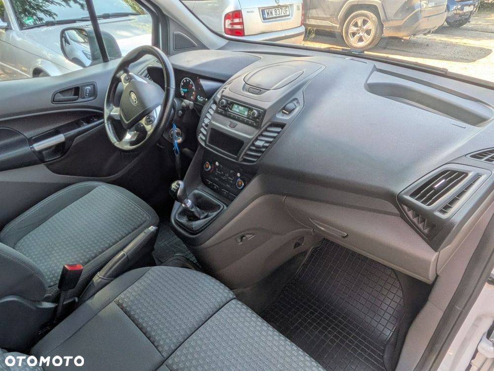 Ford Transit Connect - 19