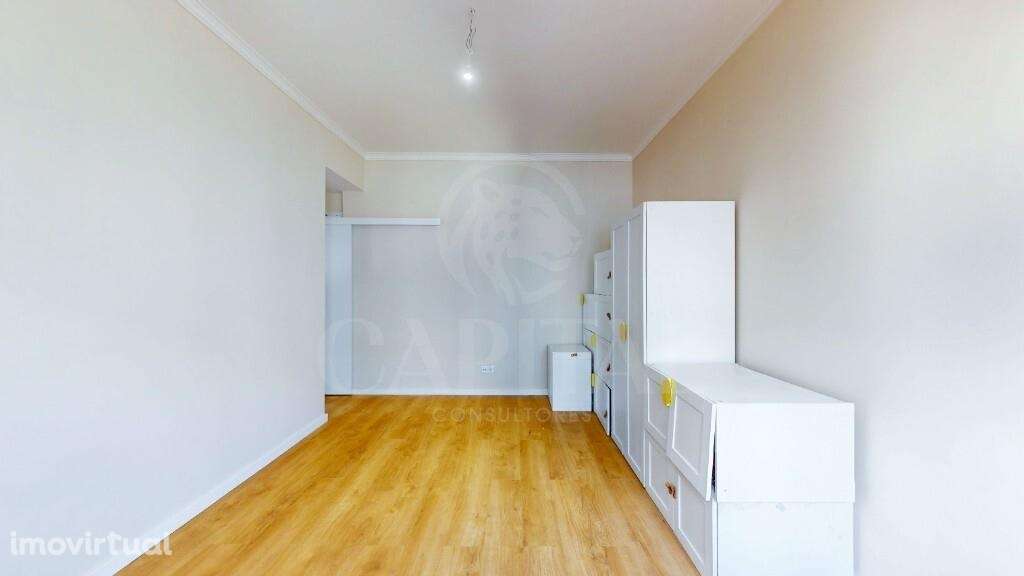 T3 Remodelado com Terraço no Coração de Odivelas – Rua Dr. Sousa Marti - Grande imagem: 4/33