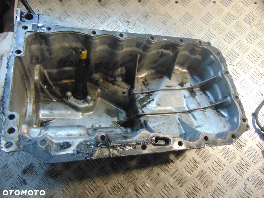 Misa oleju BMW n47d20C - 5