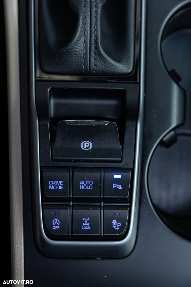 Hyundai Tucson 2.0 CRDI 4WD Automatik Premium - 23