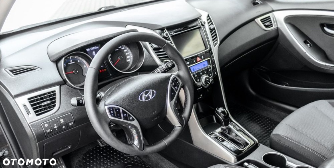 Hyundai i30 1.6 D GO Plus DCT - 11