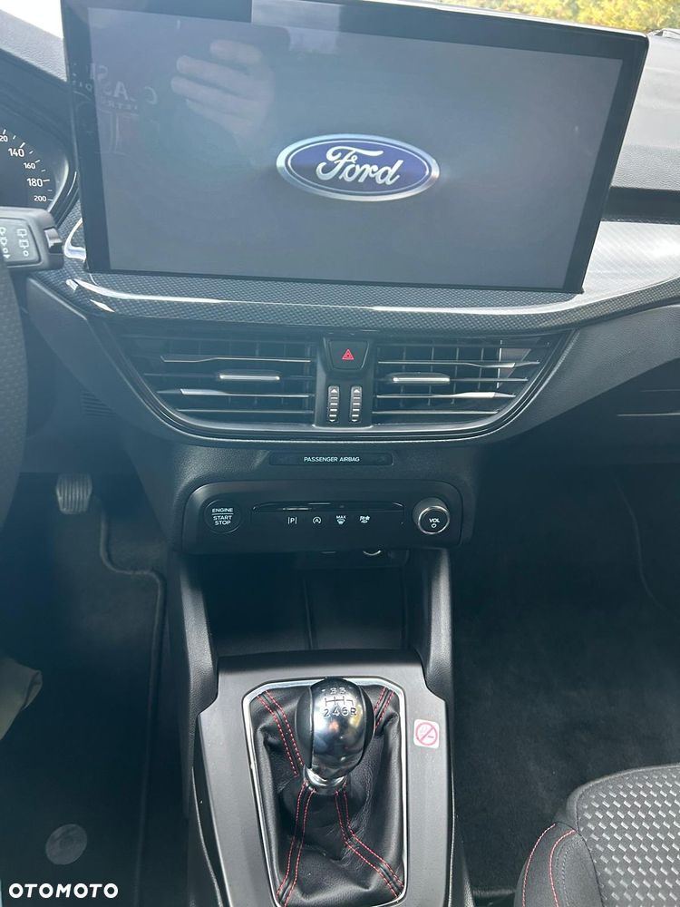 Ford Focus 1.0 EcoBoost Hybrid ST-LINE - 9