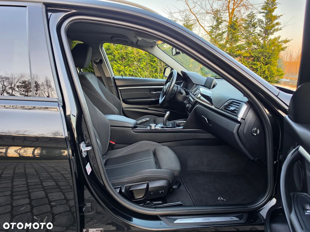 BMW Seria 3 318d Edition M Sport Shadow - 37