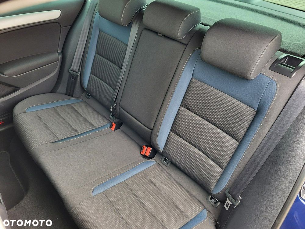 Volkswagen Golf - 20