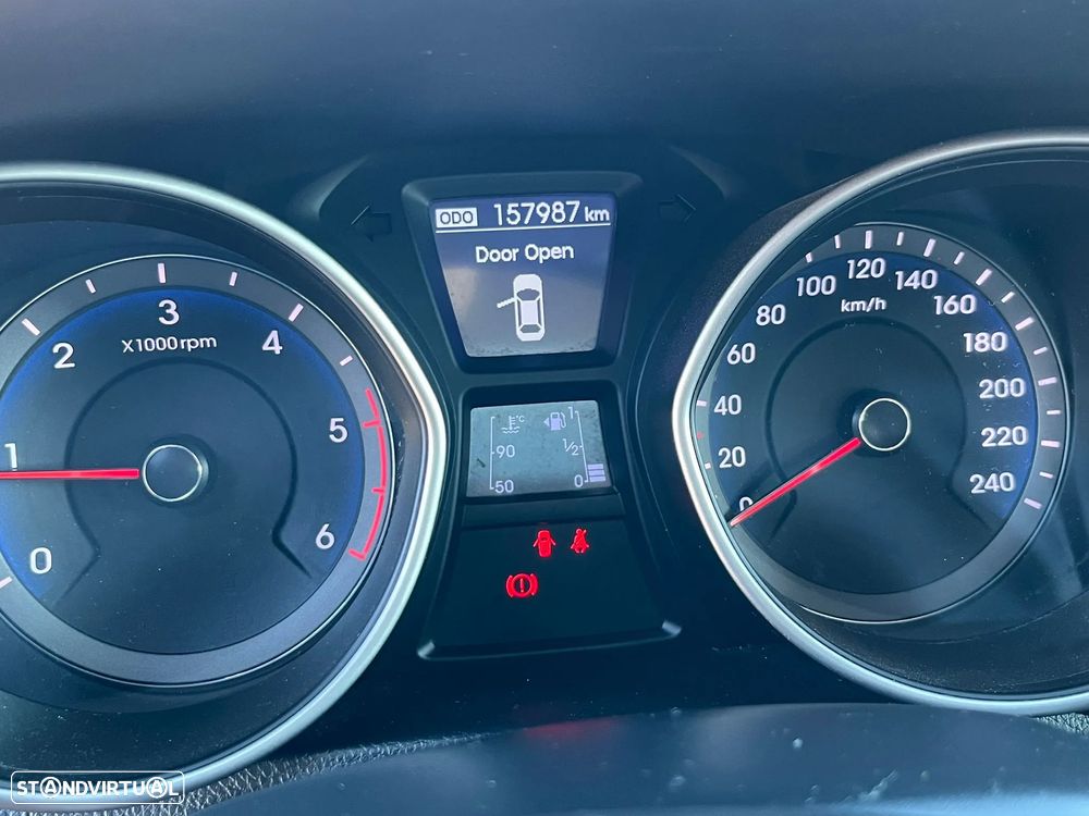 Hyundai i30 blue 1.6 CRDi Classic - 8