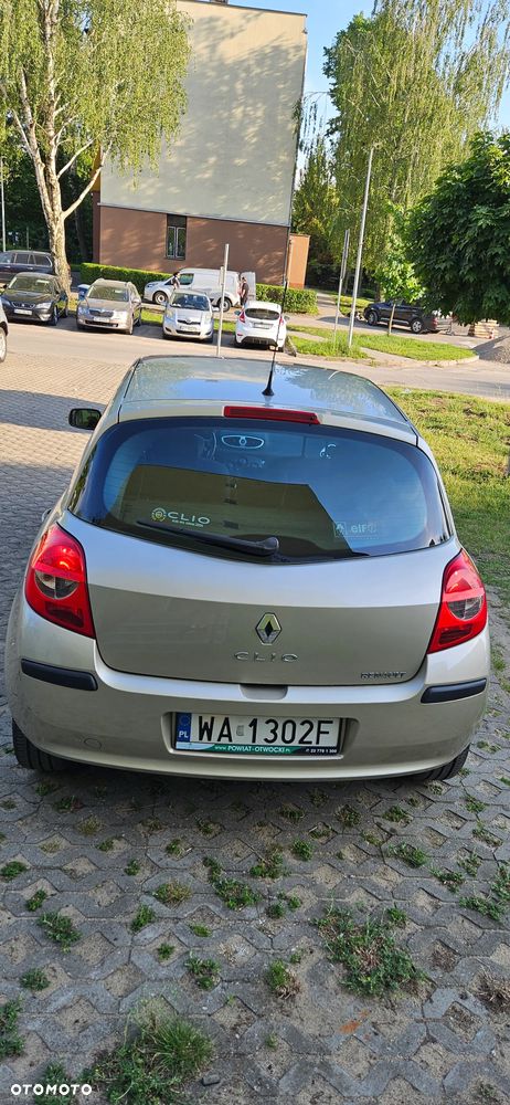 Renault Clio 1.6 16V Expression - 4