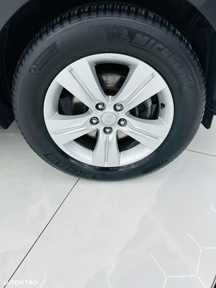 Kia Sportage 1.7 CRDI 2WD Spirit - 9