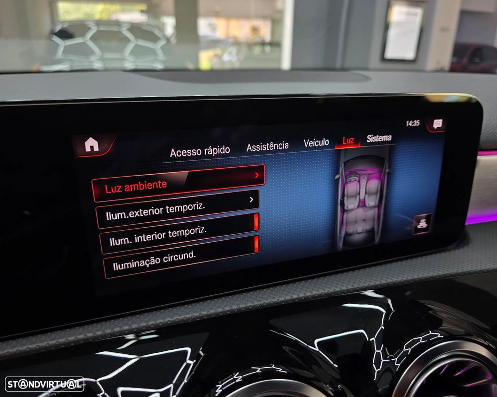 Mercedes-Benz A 250 Limousine e 8G-DCT AMG Line - 32