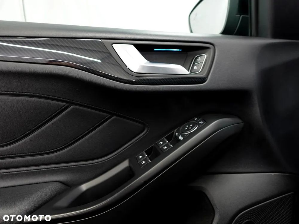 Ford Focus 2.0 EcoBlue ST - 21