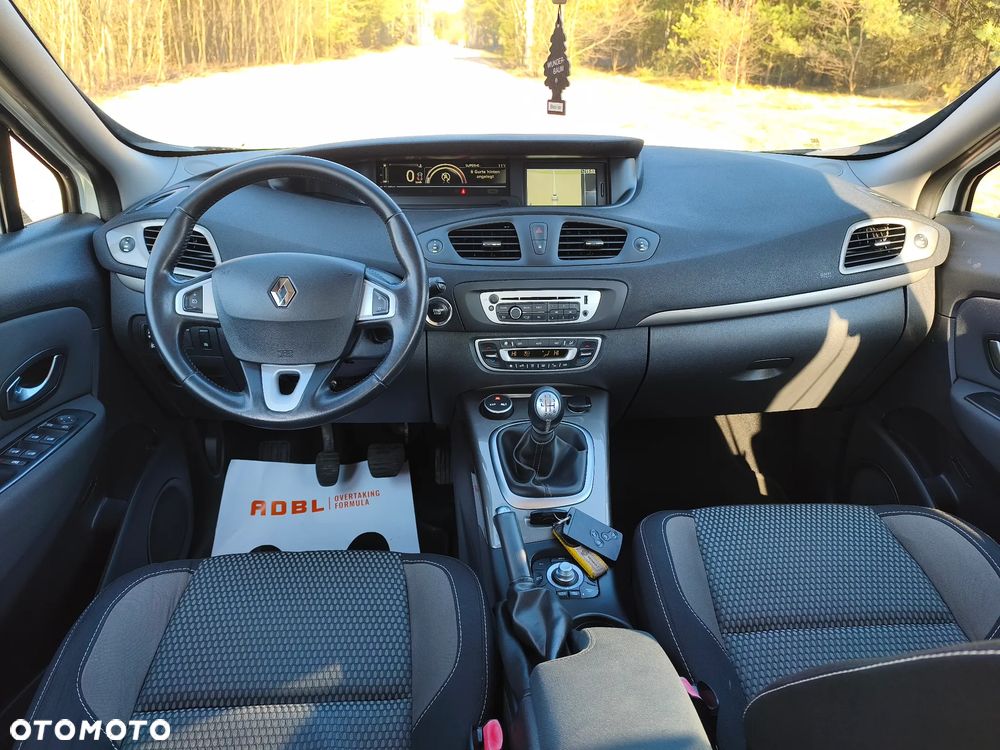 Renault Scenic - 28