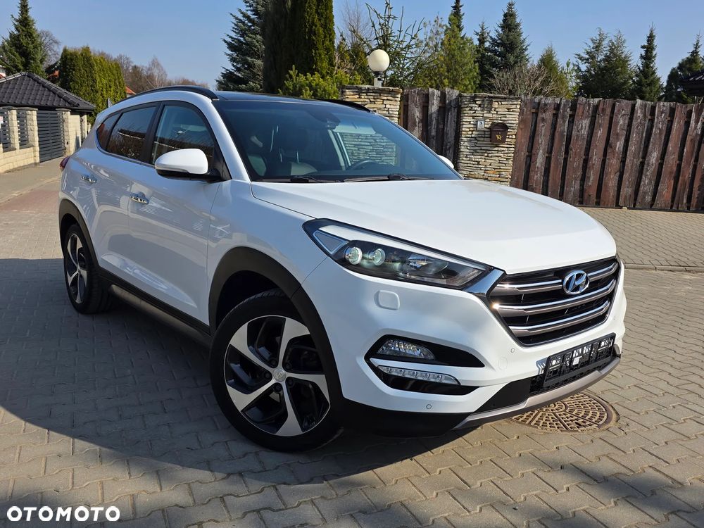 Hyundai Tucson 2.0 CRDI 4WD Automatik Premium - 25
