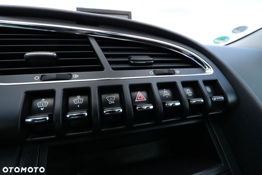 Peugeot 3008 2.0 HDi Premium+ - 16