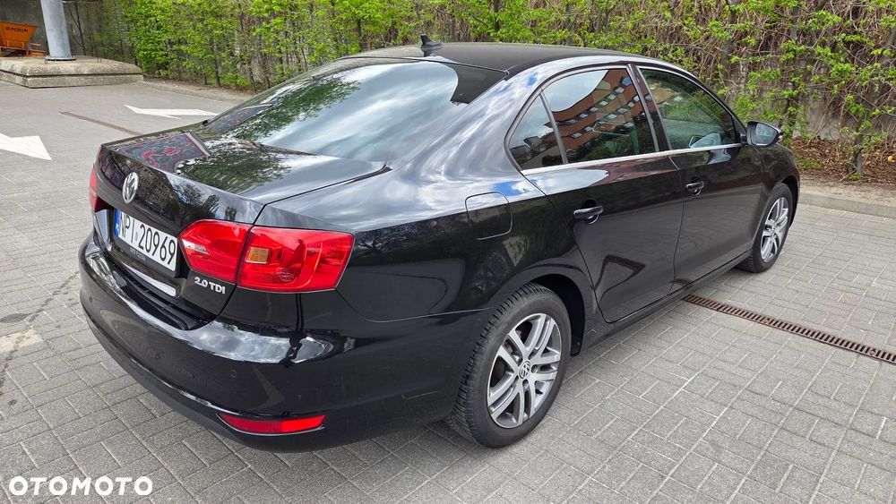 Volkswagen Jetta - 9