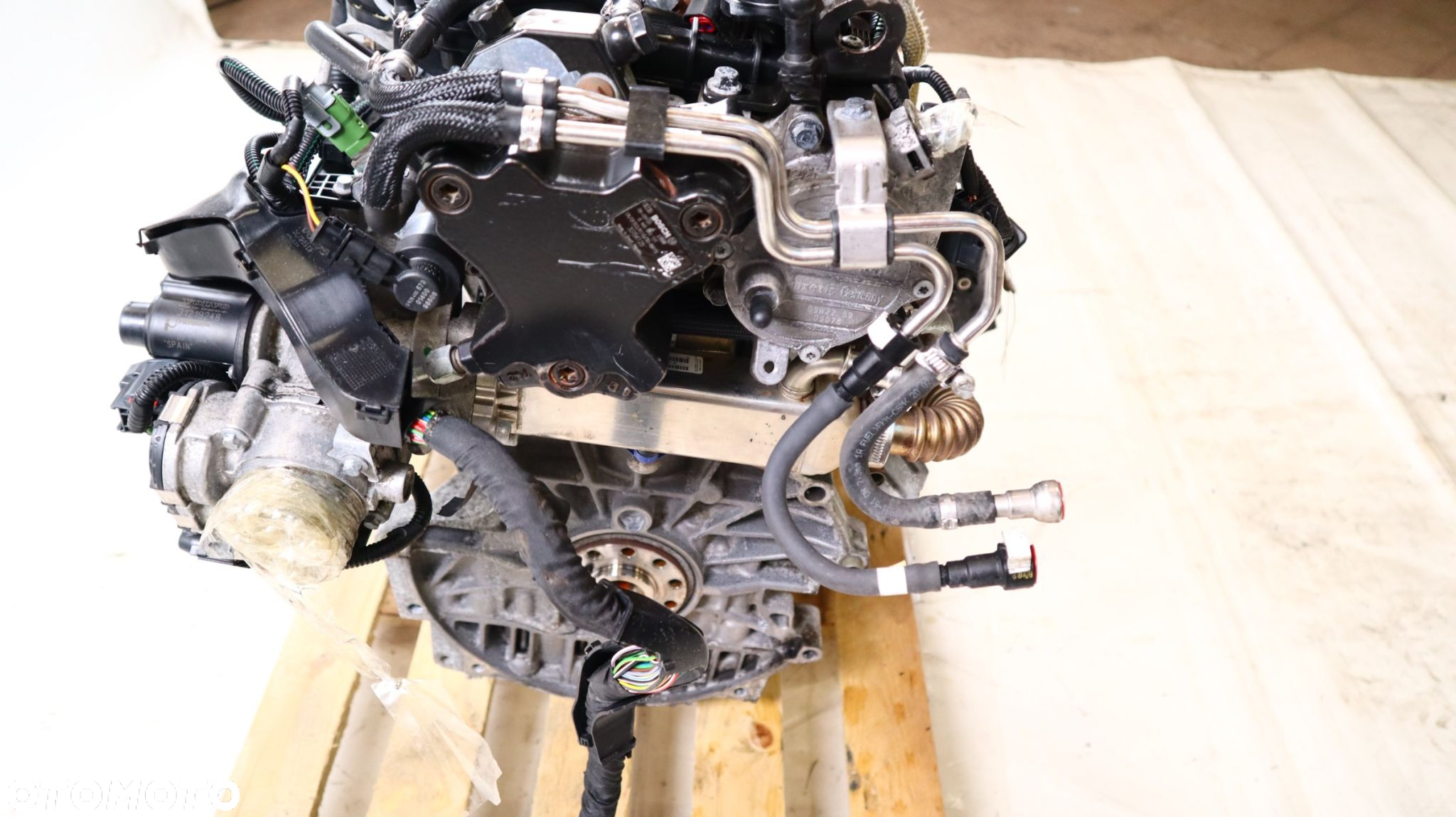 VOLVO V50 2.4 D5 SILNIK D5244T13 - 4