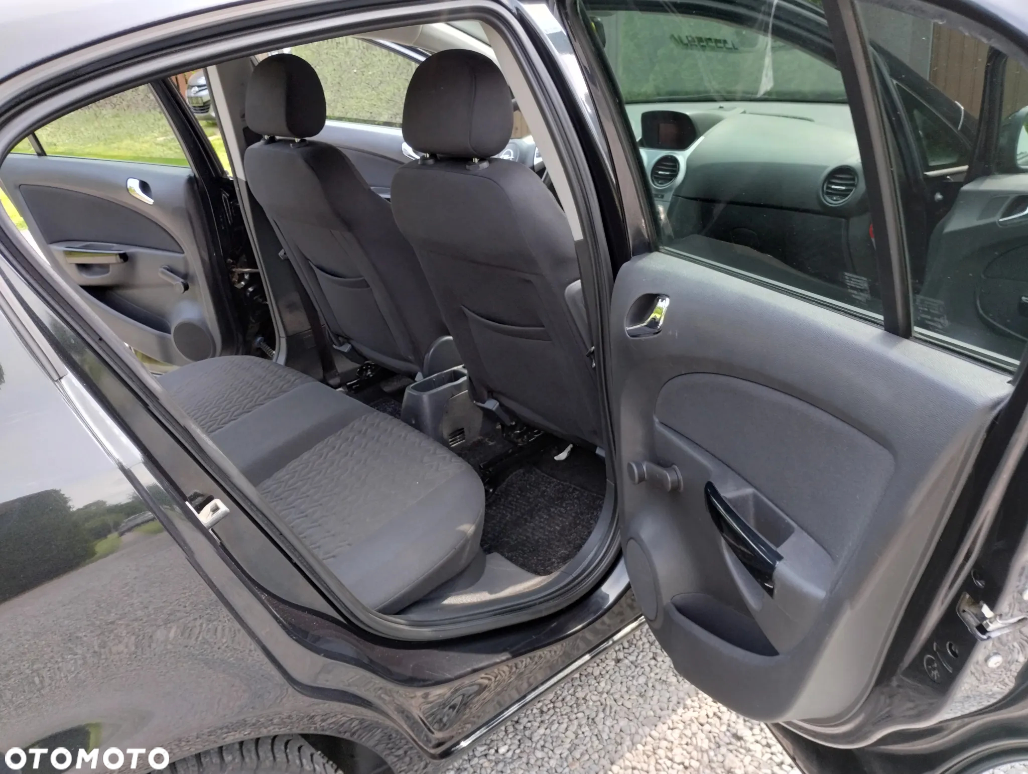 Opel Corsa 1.4 16V Selection - 30
