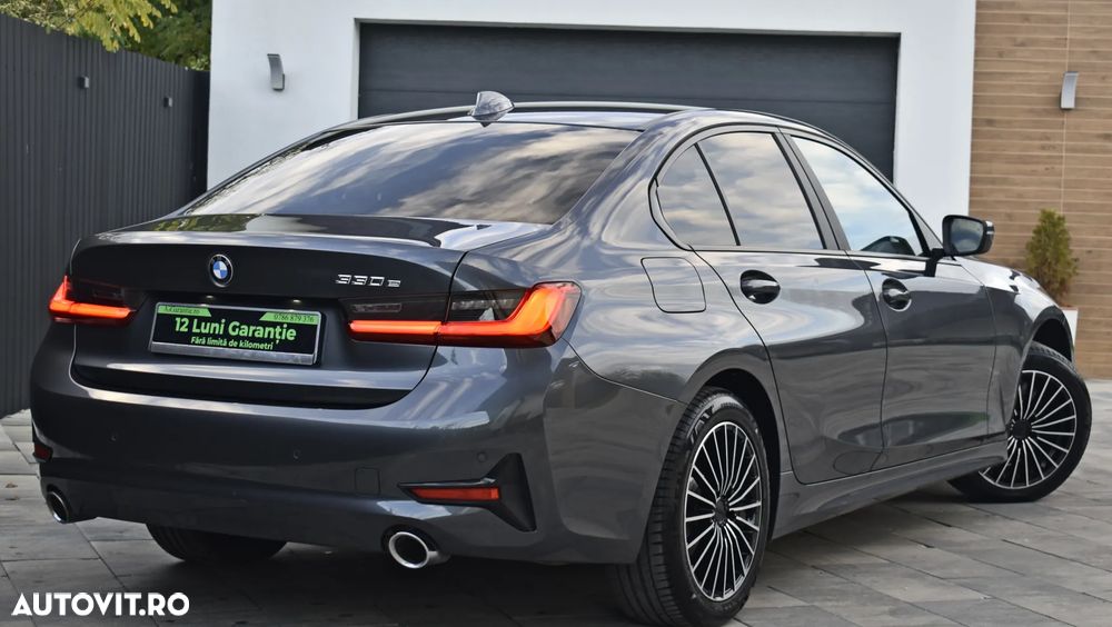 BMW Seria 3 330e Aut. Sport Line - 9