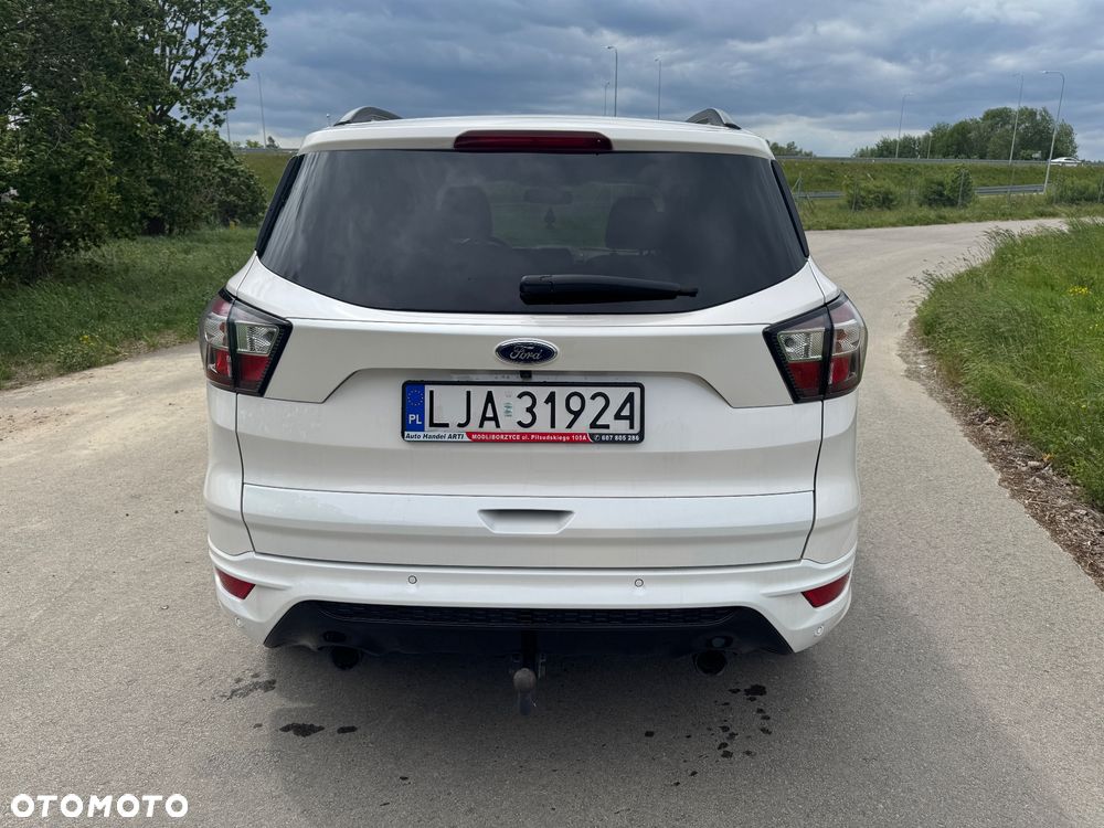 Ford Kuga 2.0 TDCi 2x4 ST-Line - 4