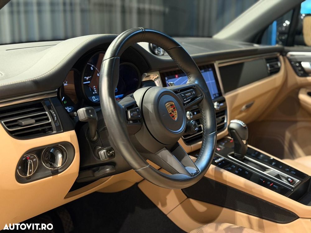 Porsche Macan T - 19