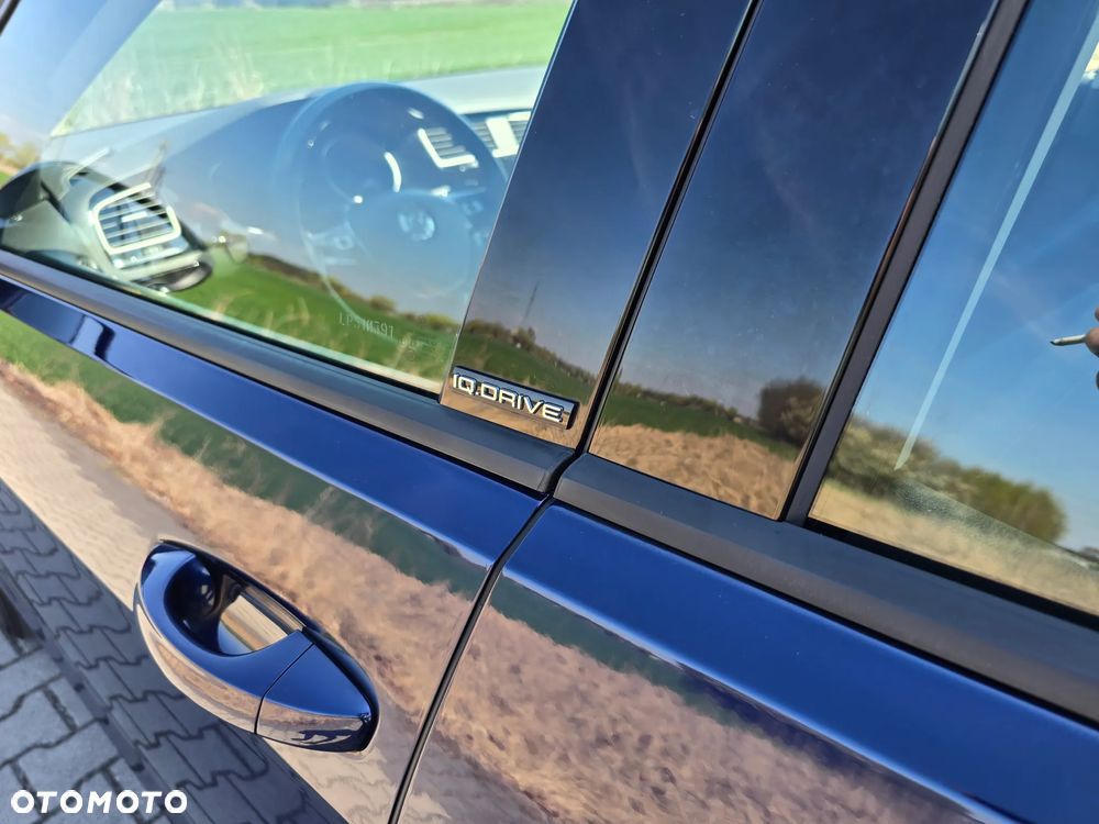 Volkswagen Golf Variant 2.0 TDI SCR DSG IQ.DRIVE - 12