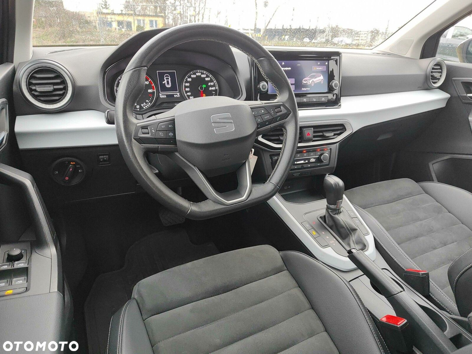 Seat Arona - 11