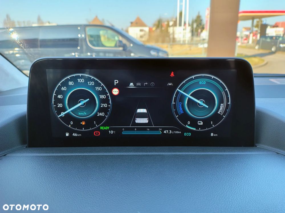 Hyundai Staria 1.6 T-GDI HEV Luxury - 23