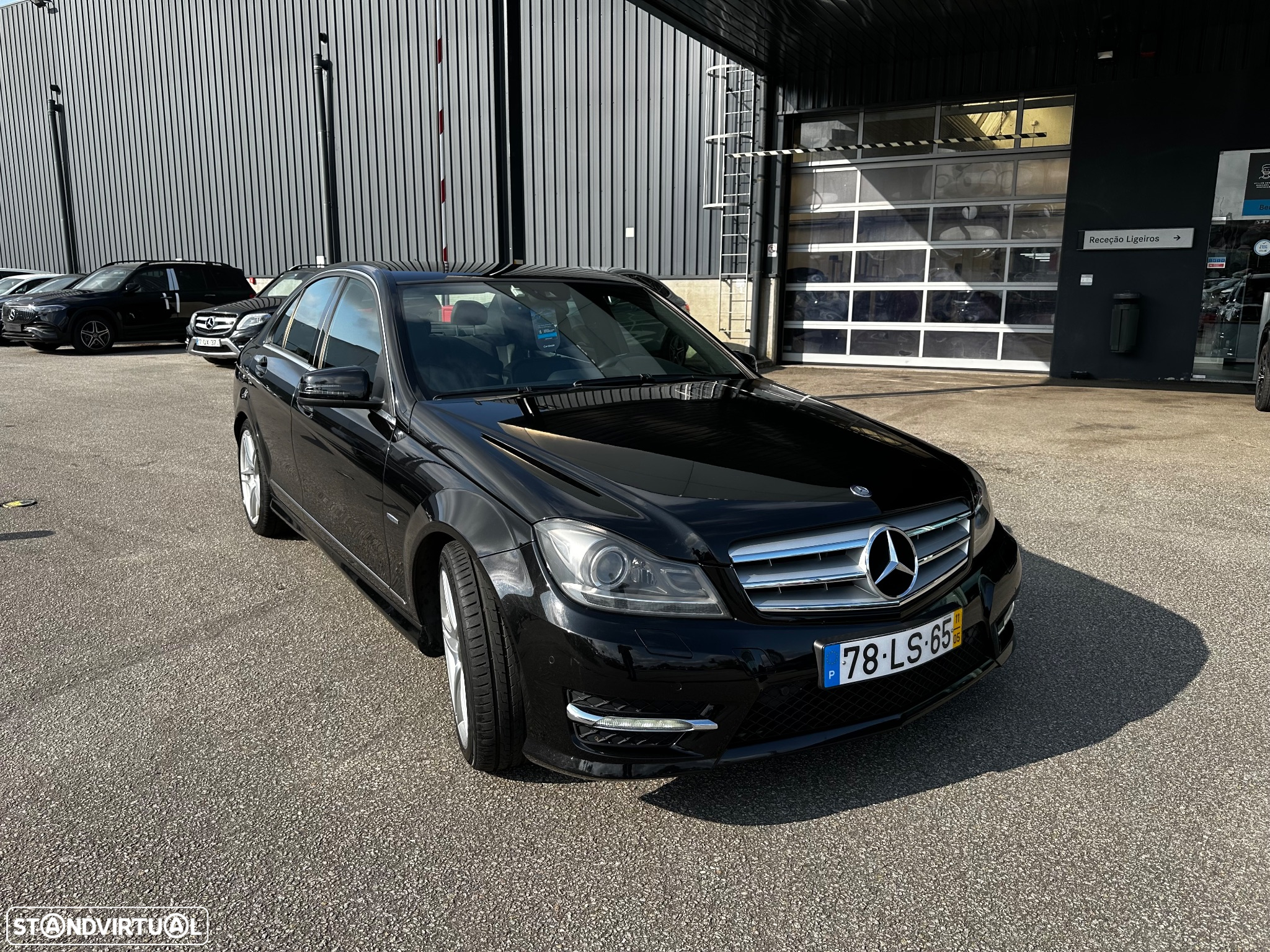 Mercedes-Benz 250 - 4