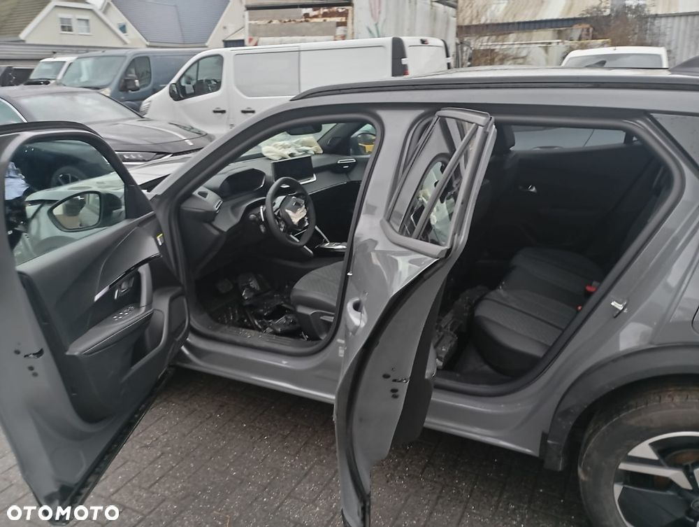 Peugeot 2008 Hybrid 136 e-DSC Allure - 11