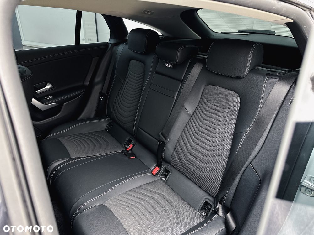 Mercedes-Benz CLA - 8