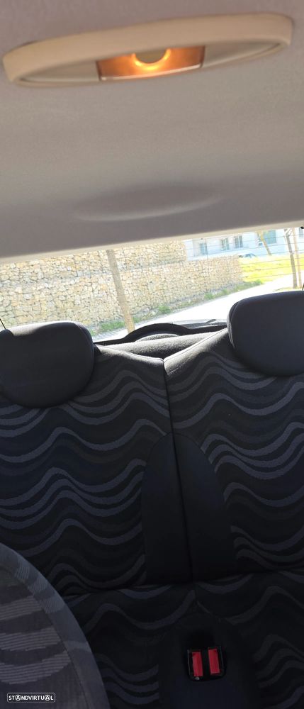 MINI 3 Portas One D - 8