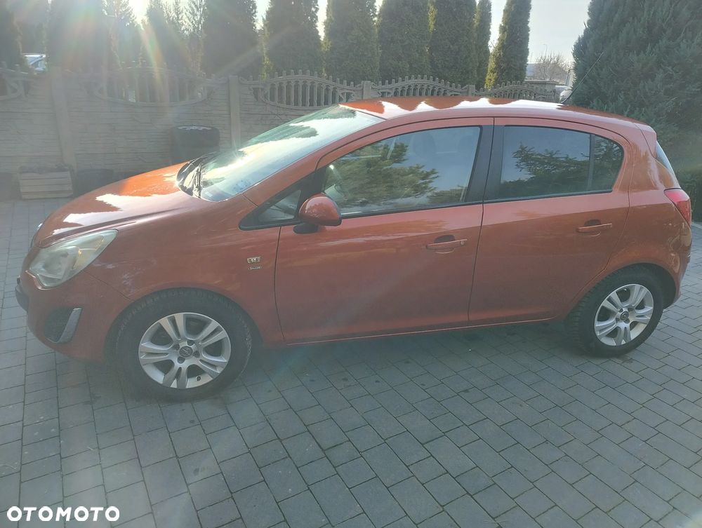 Opel Corsa 1.4 16V Color Elegance - 2