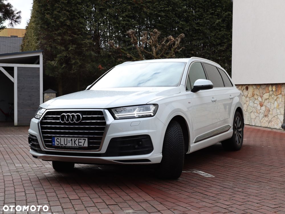 Audi Q7 - 1