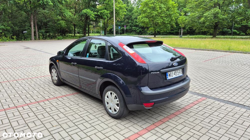 Ford Focus 1.6 TDCi Ambiente - 4