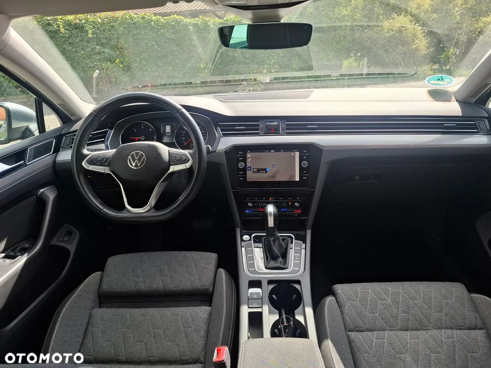 Volkswagen Passat - 17