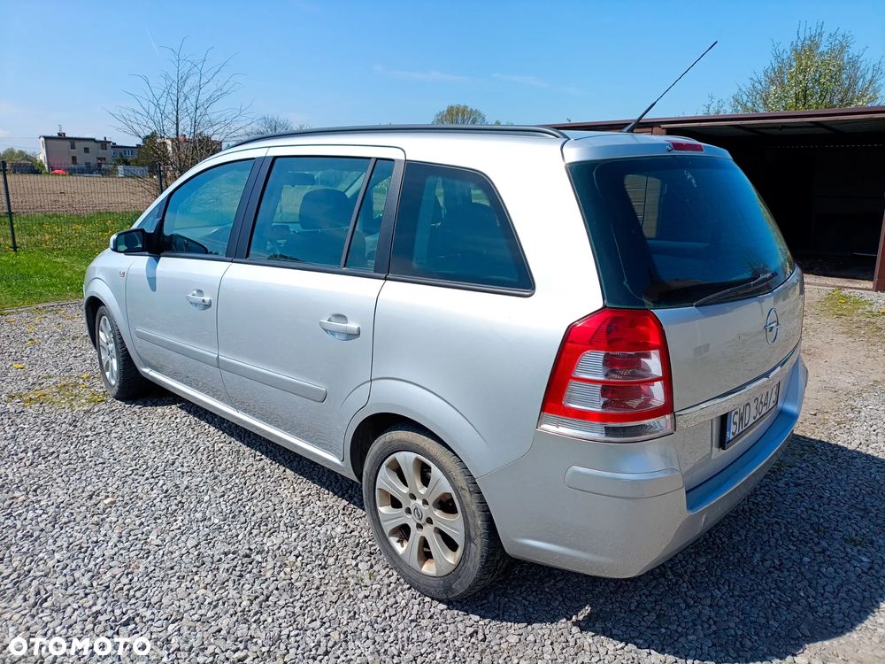 Opel Zafira - 2