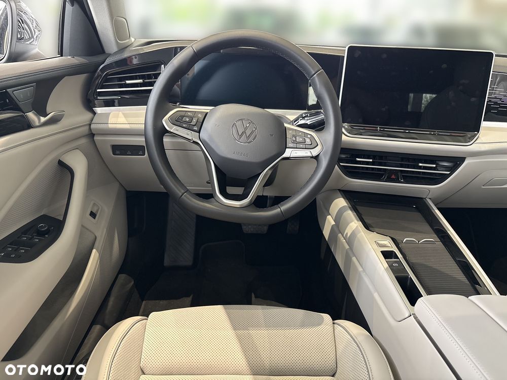 Volkswagen Passat - 18