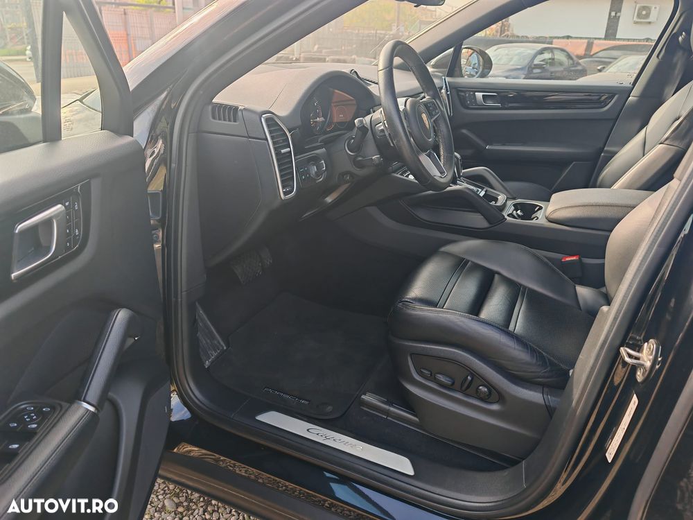Porsche Cayenne Coupe E-Hybrid Tiptronic S Black Edition - 16