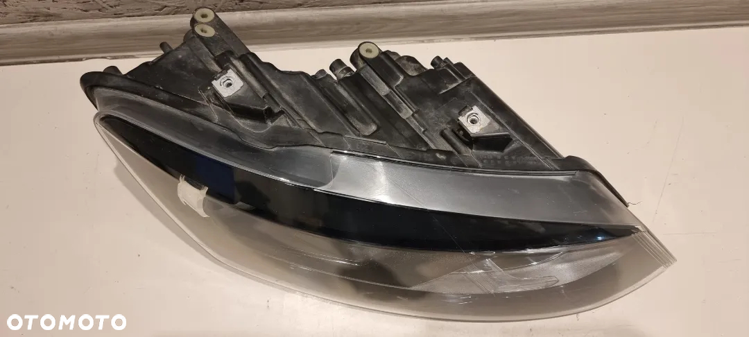 Lampa przód prawa VW POLO 5 V 6R0 HELLA - 2