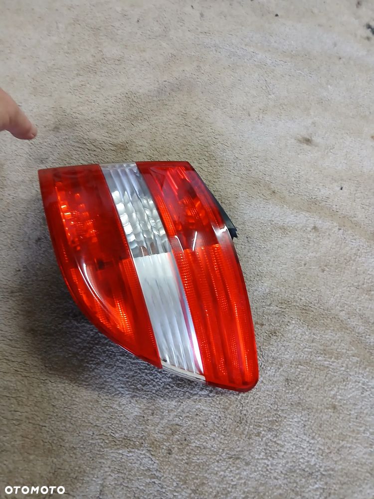 LAMPA TYLNA PRAWA MERCEDES W245 LIFT - 6