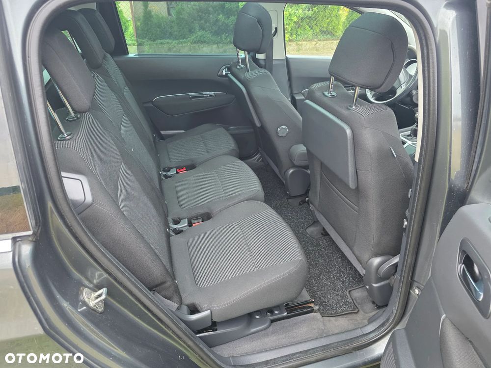 Peugeot 5008 - 15