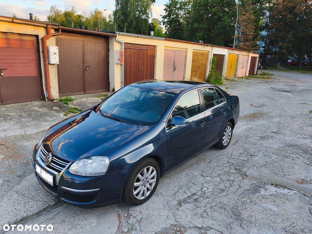 Volkswagen Jetta 1.9 TDI Comfortline - 5