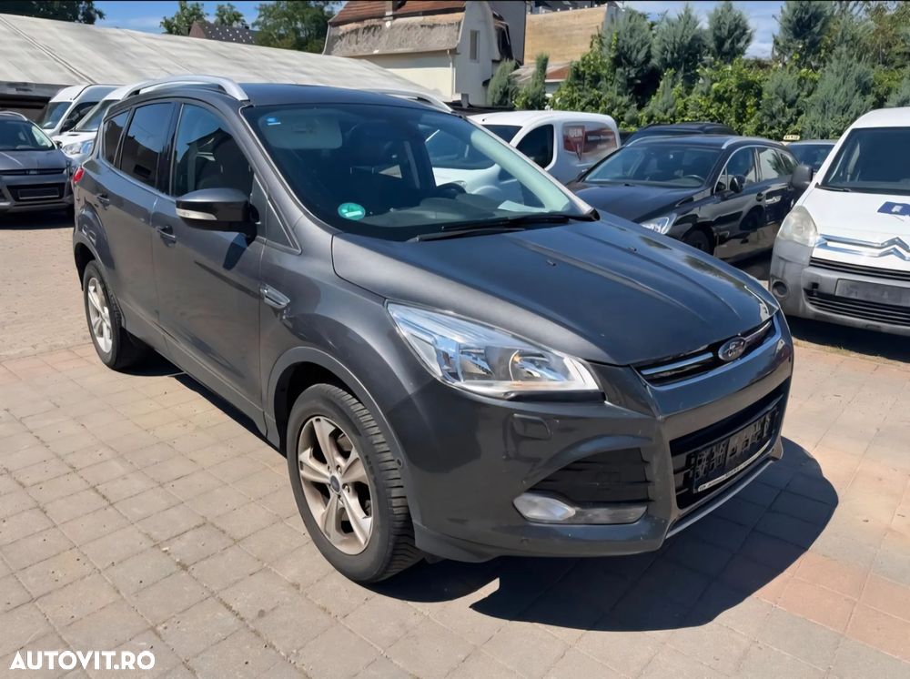 Ford Kuga - 1