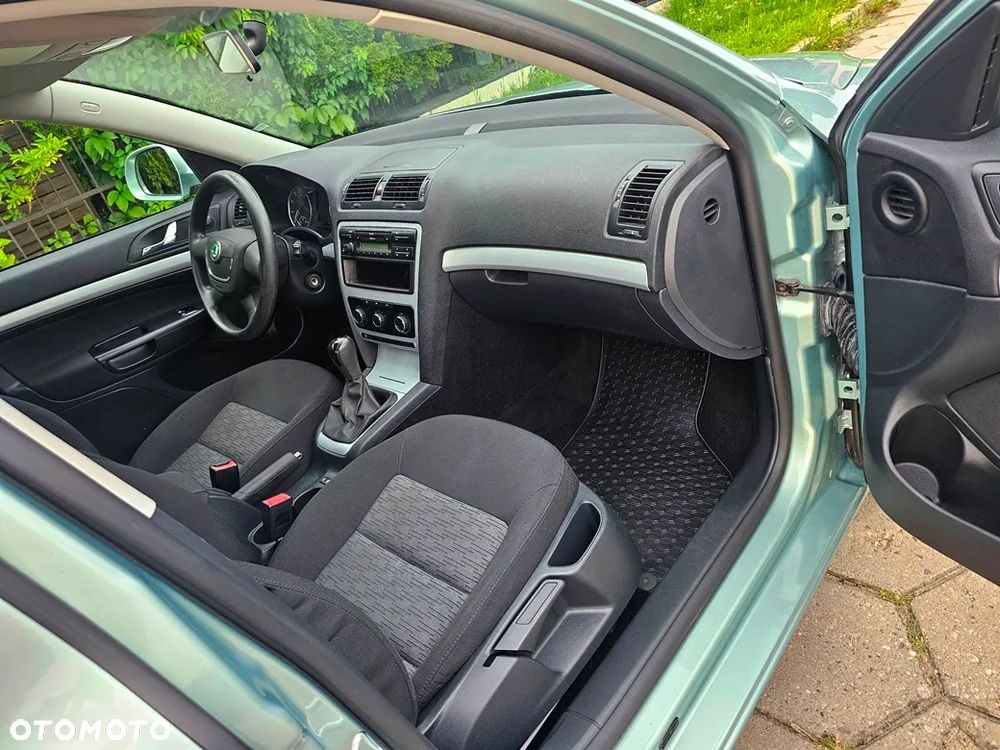 Skoda Octavia 1.6 Selection - 21