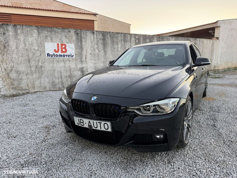 BMW 330 e iPerformance Pack M - 2