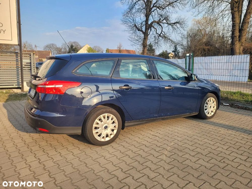 Ford Focus 1.0 EcoBoost Ambiente - 6