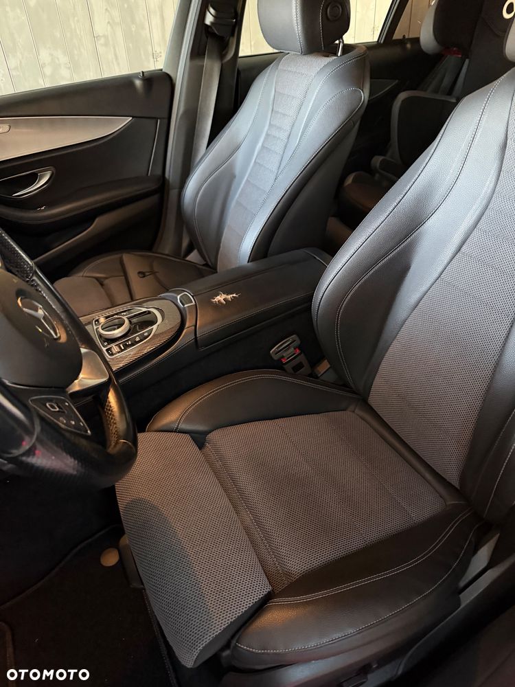 Mercedes-Benz Klasa E - 19