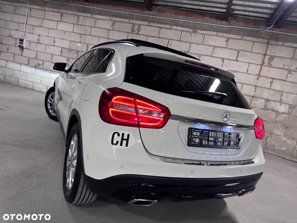 Mercedes-Benz GLA 200 7G-DCT Edition 1 - 17
